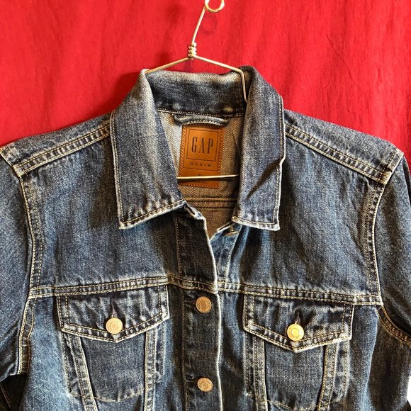 GAP WOMAN' S CLASSIC DENIM JEAN JACKET SIZE SMALL NEW WITH TAGS - Picture 7 of 15